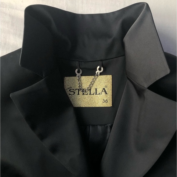 Black Button Up Blazer - Picture 2 of 3